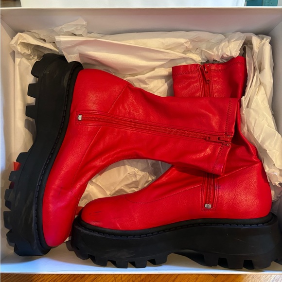 Simon Miller * new in box * vegan leather red boots*size 6 - Picture 8 of 13